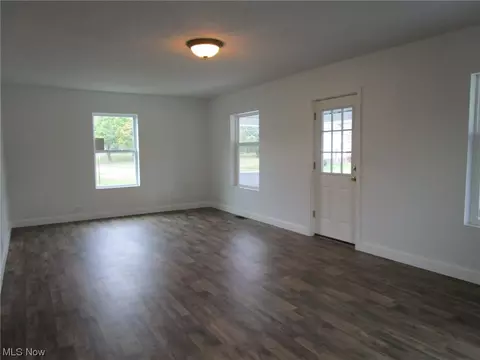 1742 Harbor Ave, Ashtabula, OH 44004 photo 11