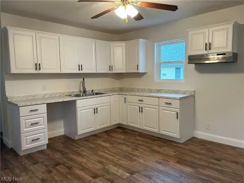 1742 Harbor Ave, Ashtabula, OH 44004 photo 8