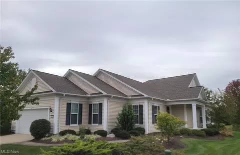 480 Bridge Pointe Ln, Brunswick, OH 44212