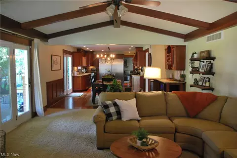 126 Vanderbilt Ct, Elyria, OH 44035 photo 9