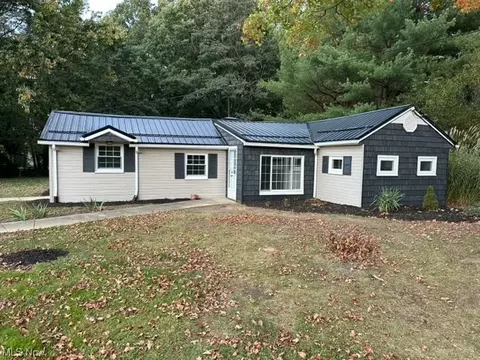 1935 Bryn Mawr Dr, Stow, OH 44224