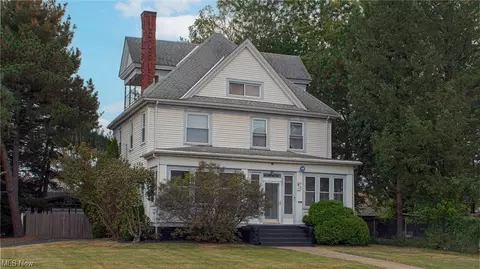 703 Clarendon Ave NW, Canton, OH 44708
