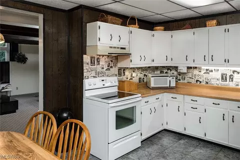 703 Clarendon Ave NW, Canton, OH 44708 photo 9