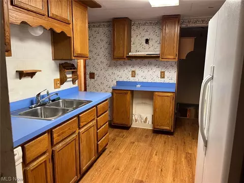 4867 Forest Rd, Mentor, OH 44060 photo 3