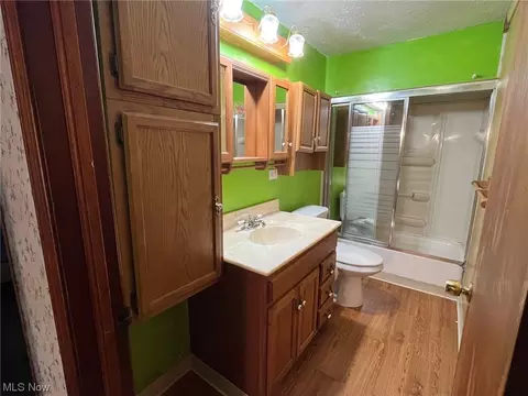4867 Forest Rd, Mentor, OH 44060 photo 8