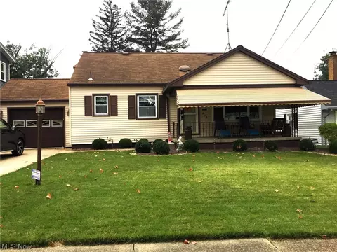 418 Rhoda Ave, Youngstown, OH 44509