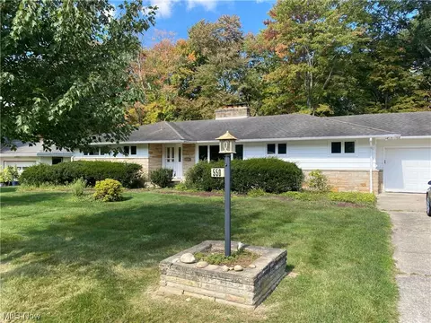 550 W Glen Dr, Youngstown, OH 44512