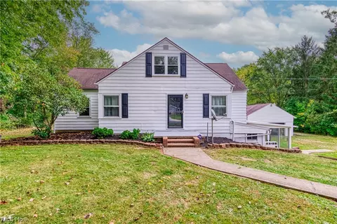 1661 Ewart Dr, Akron, OH 44306