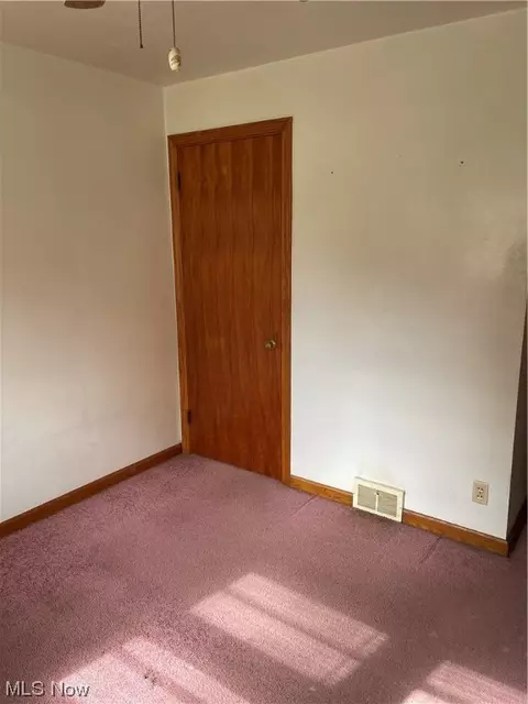 375 Creed St, Struthers, OH 44471 photo 12