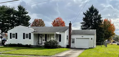 375 Creed St, Struthers, OH 44471
