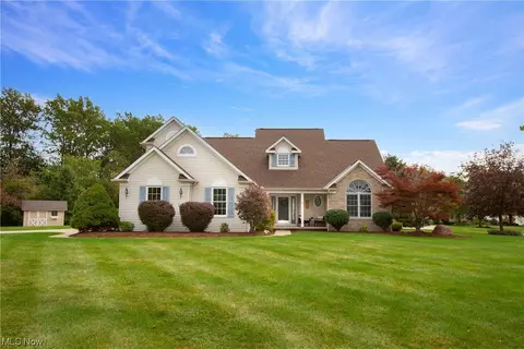2447 Deerfield Dr, Avon, OH 44011