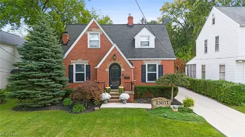 23011 Lake Rd, Bay Village, OH 44140