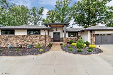 3560 S Main St, Coventry, OH 44319