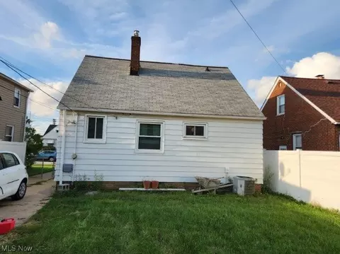 3323 Marmore Ave, Parma, OH 44134 photo 4