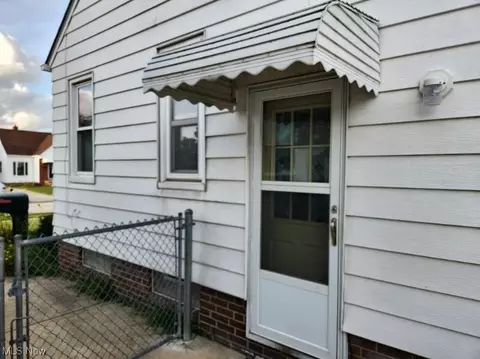 3323 Marmore Ave, Parma, OH 44134 photo 3