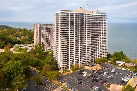 12700 Lake Ave #1308, Lakewood, OH 44107