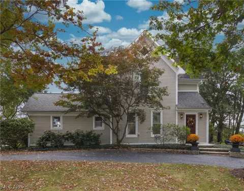 80 E Summit St, Chagrin Falls, OH 44022