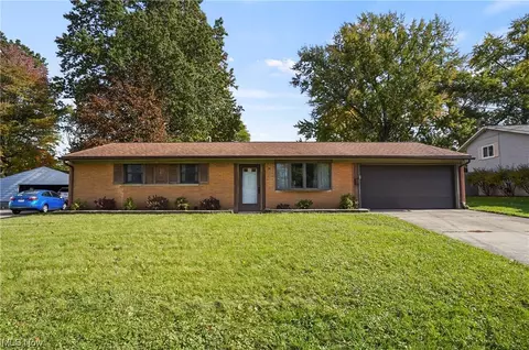 334 Charring Cross Dr, Munroe Falls, OH 44262