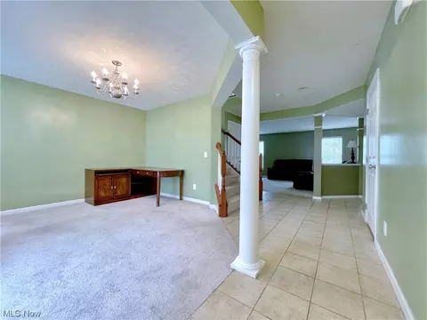 128 Slate Dr, Berea, OH 44017 photo 2