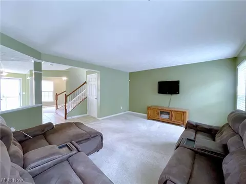 128 Slate Dr, Berea, OH 44017 photo 10