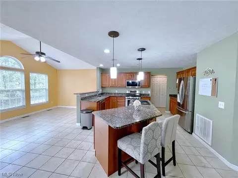 128 Slate Dr, Berea, OH 44017 photo 8