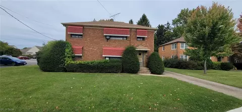 20262 Hilliard Blvd, Rocky River, OH 44116