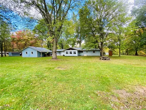 19119 W Middletown Rd, Beloit, OH 44609 photo 3