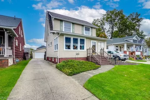 6914 Gerald Ave, Parma, OH 44129 photo 2