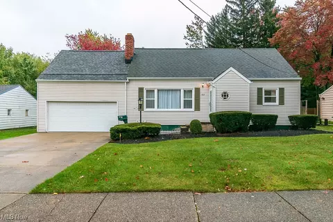 765 Franklin Blvd, Highland Heights, OH 44143