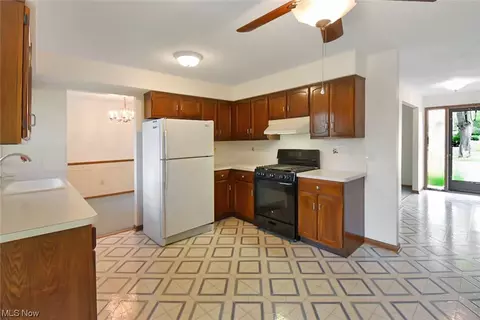 665 University Ave, Elyria, OH 44035 photo 7