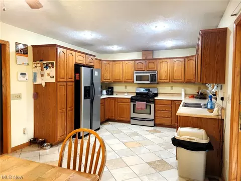 605 Morgan Rdg, Walker, WV 26180 photo 12
