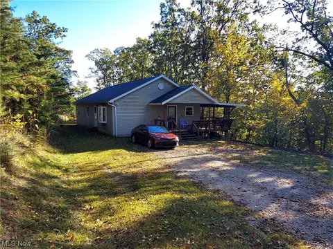 605 Morgan Rdg, Walker, WV 26180 photo 1