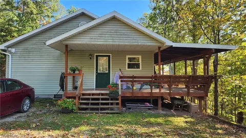 605 Morgan Rdg, Walker, WV 26180 photo 4