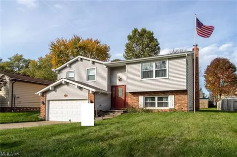 15373 Longvale Ave, Maple Heights, OH 44137