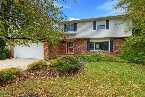 1028 Iroquois Run, Macedonia, OH 44056