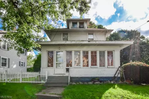 1836 Woodland Ave NW, Canton, OH 44709