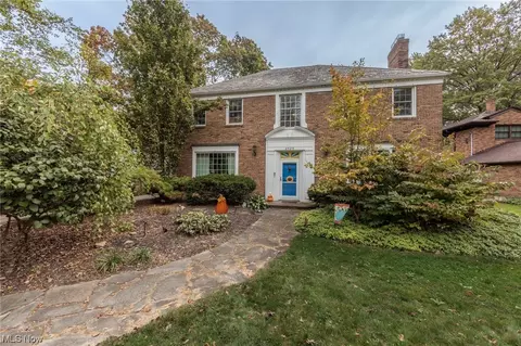 2525 Warwick Rd, Shaker Heights, OH 44120