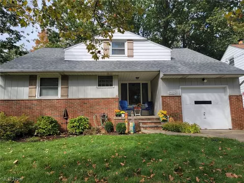 28251 Gilchrist Dr, Euclid, OH 44132