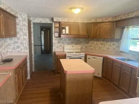 267 Stable Dr, Lagrange, OH 44050 photo 2