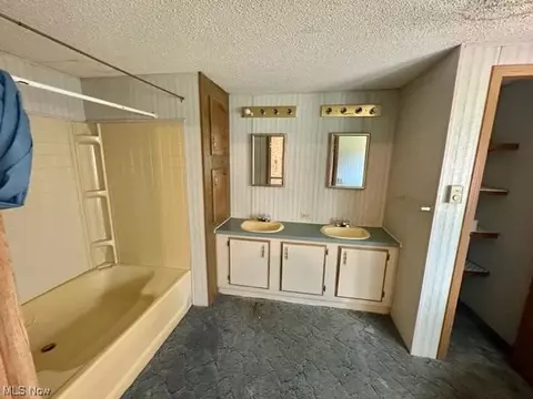 267 Stable Dr, Lagrange, OH 44050 photo 10