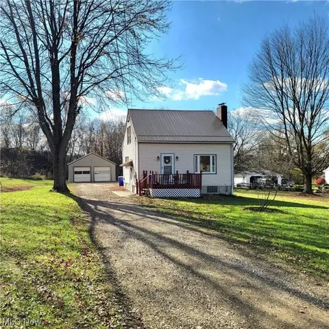 4506 Sandy Lake Rd, Ravenna, OH 44266