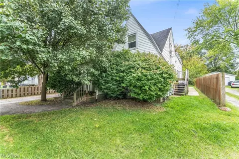 357 West St, Berea, OH 44017 photo 1