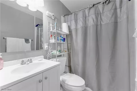 1494 E 196th St, Euclid, OH 44117 photo 9