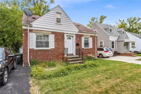 1494 E 196th St, Euclid, OH 44117 photo 2