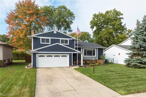 6796 Reid Dr, Parma Heights, OH 44130
