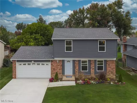36511 Spindrift Dr, Eastlake, OH 44095