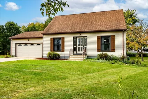 101 Cedar Ct, Seville, OH 44273