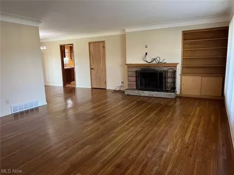 952 E Parkhaven Dr, Seven Hills, OH 44131 photo 12