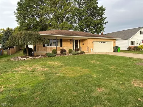 1950 Garden Dr, Wickliffe, OH 44092