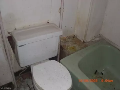 523 Delaware Ave, Elyria, OH 44035 photo 20